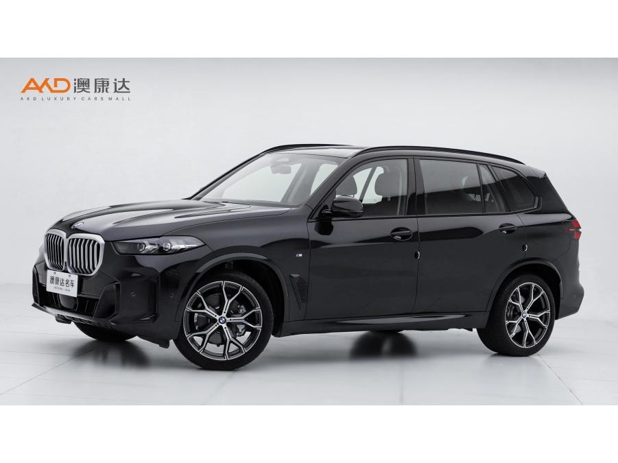 BMW X5 2023 — фото автомобиля