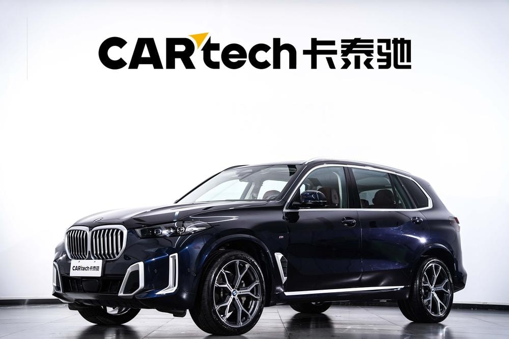 BMW X5 2023 — фото автомобиля