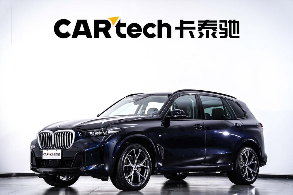 BMW X5 2023 — фото автомобиля