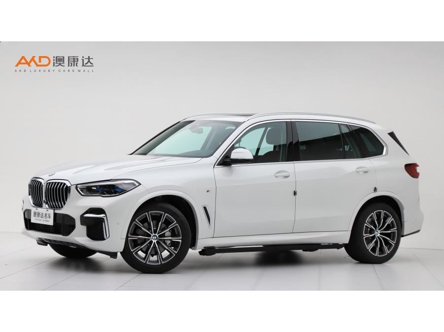 BMW X5 2022 — фото автомобиля