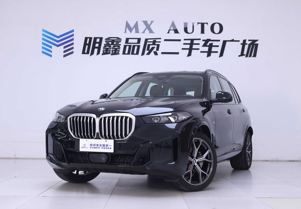 BMW X5 2023 — фото автомобиля