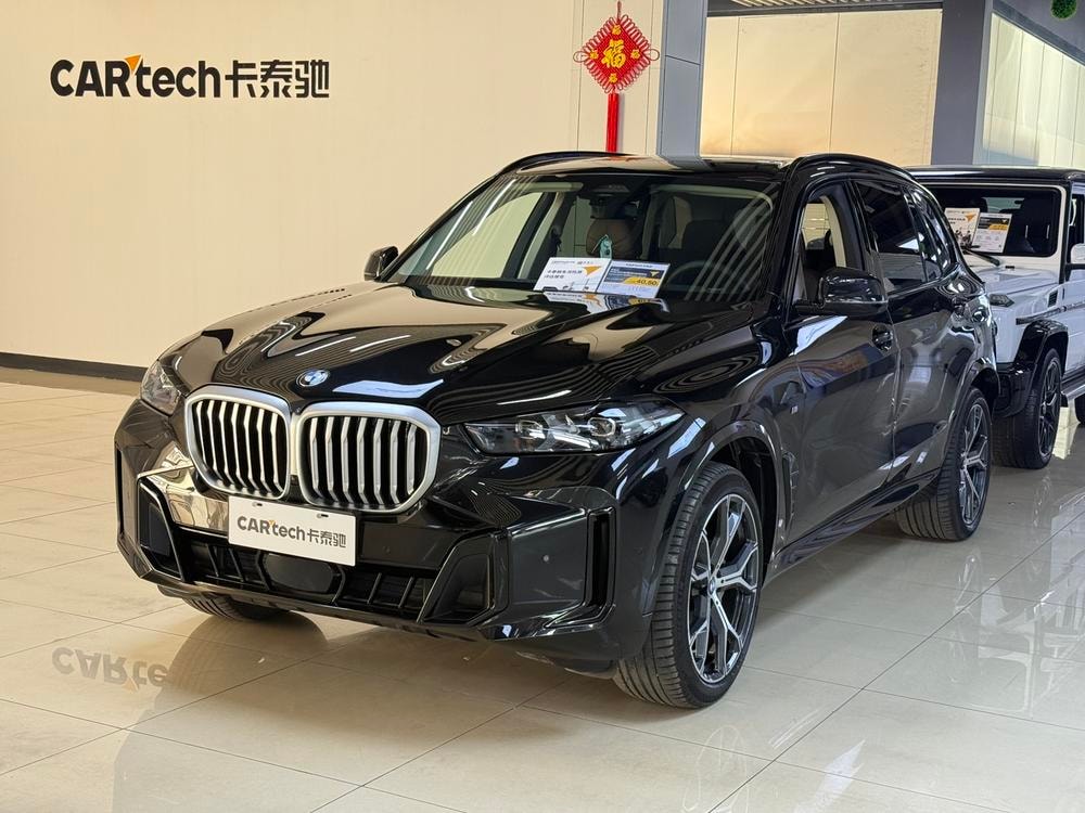 BMW X5 2023 — фото автомобиля