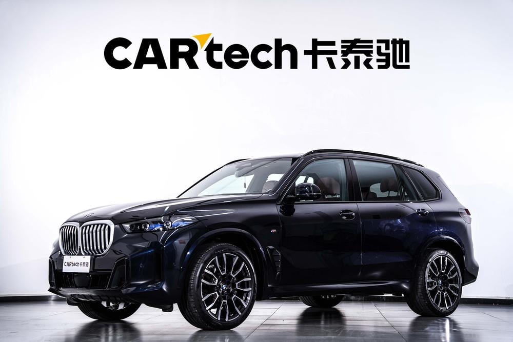 BMW X5 2023 — фото автомобиля