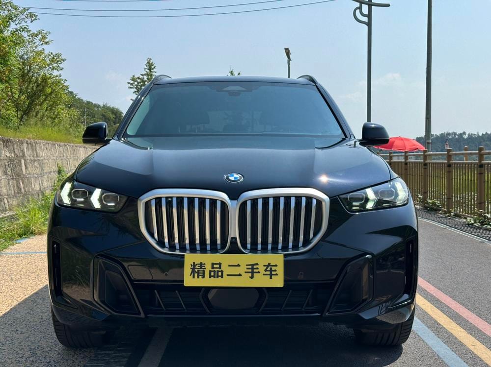 BMW X5 2023 — фото автомобиля