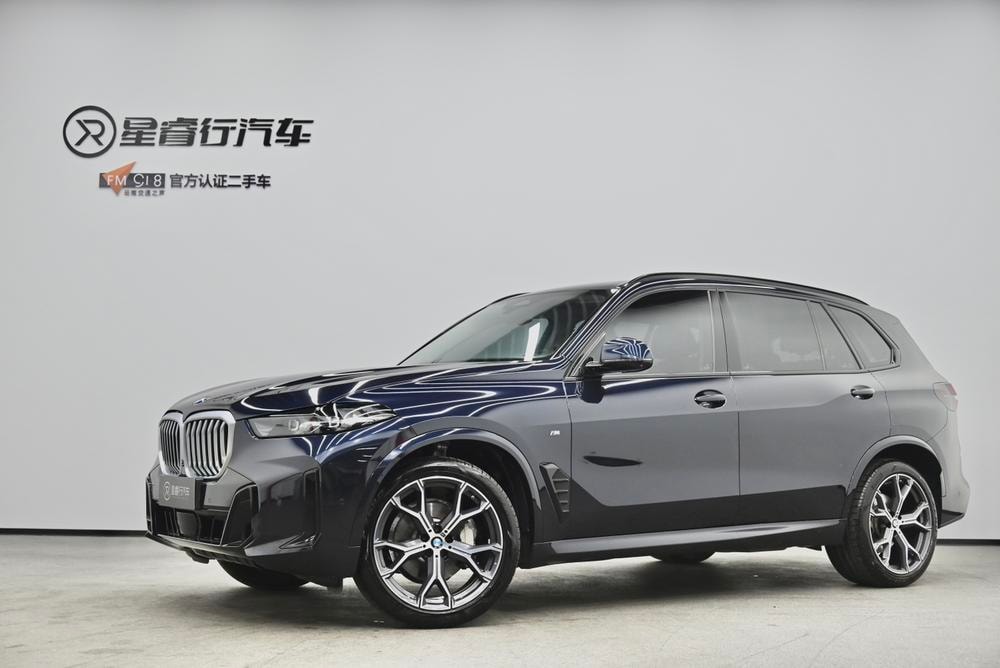 BMW X5 2023 — фото автомобиля