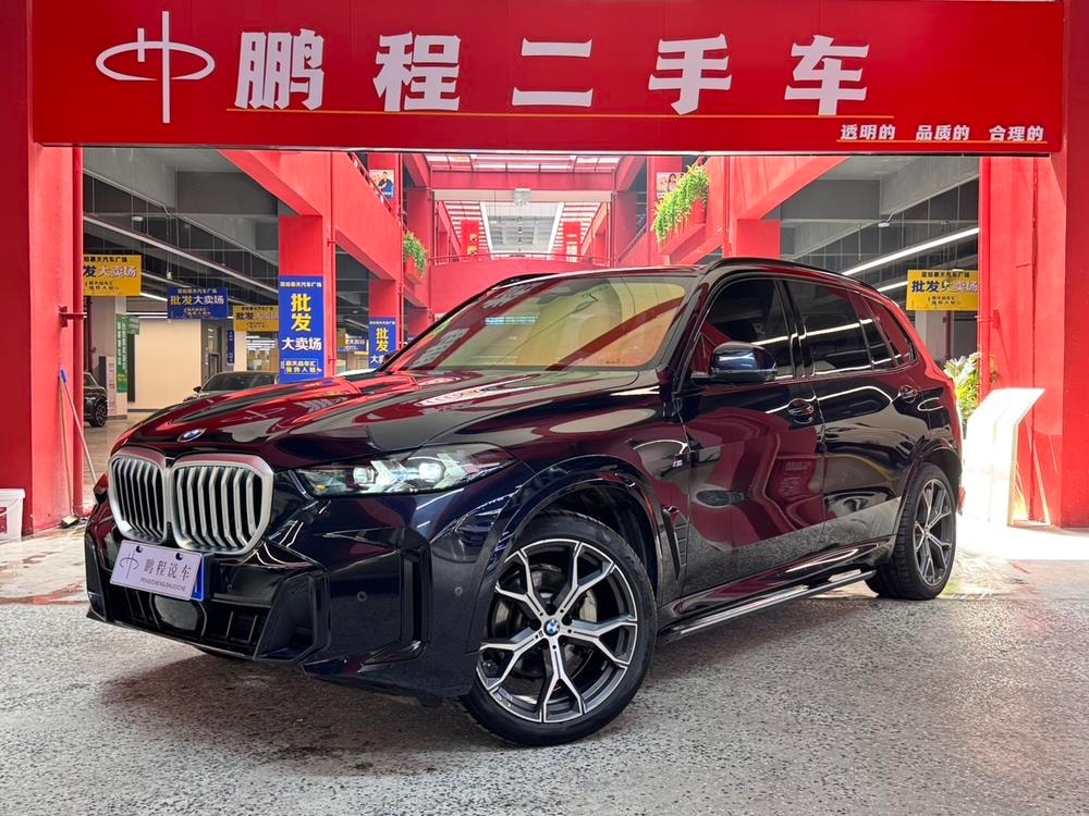 BMW X5 2023 — фото автомобиля