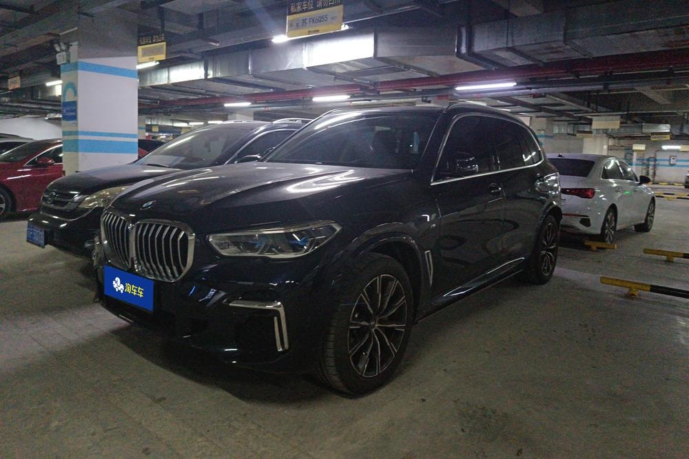 BMW X5 2023 — фото автомобиля