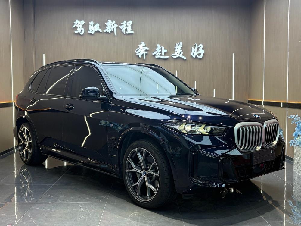 BMW X5 2023 — фото автомобиля