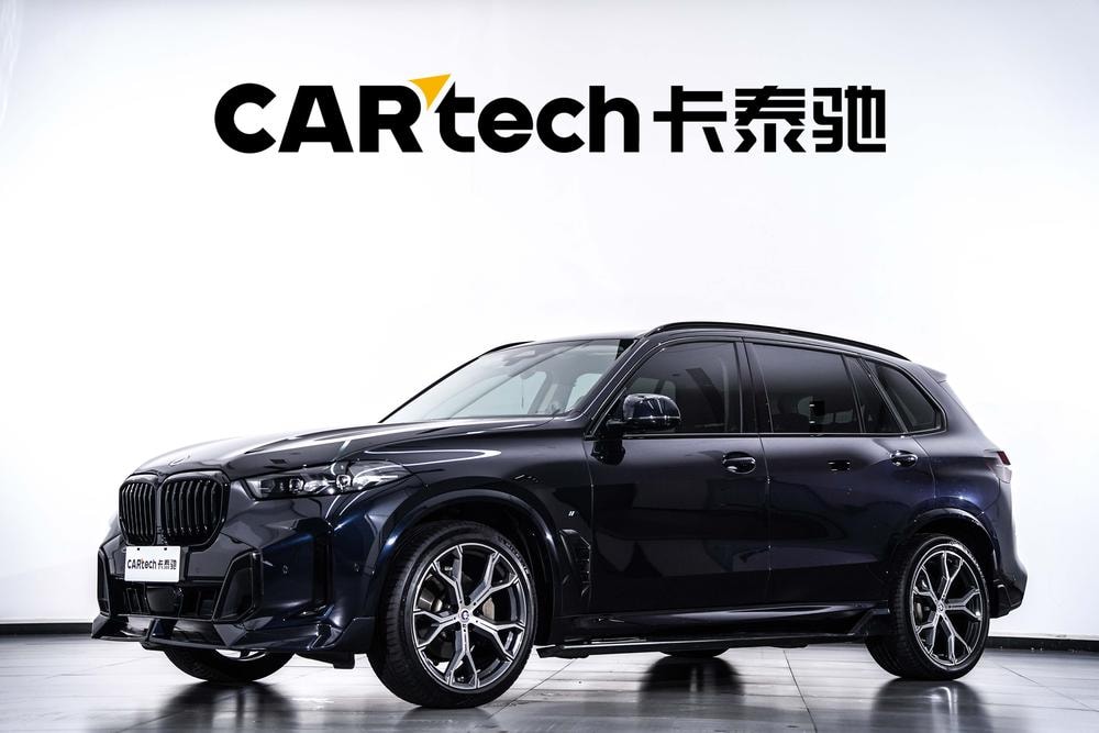 BMW X5 2023 — фото автомобиля