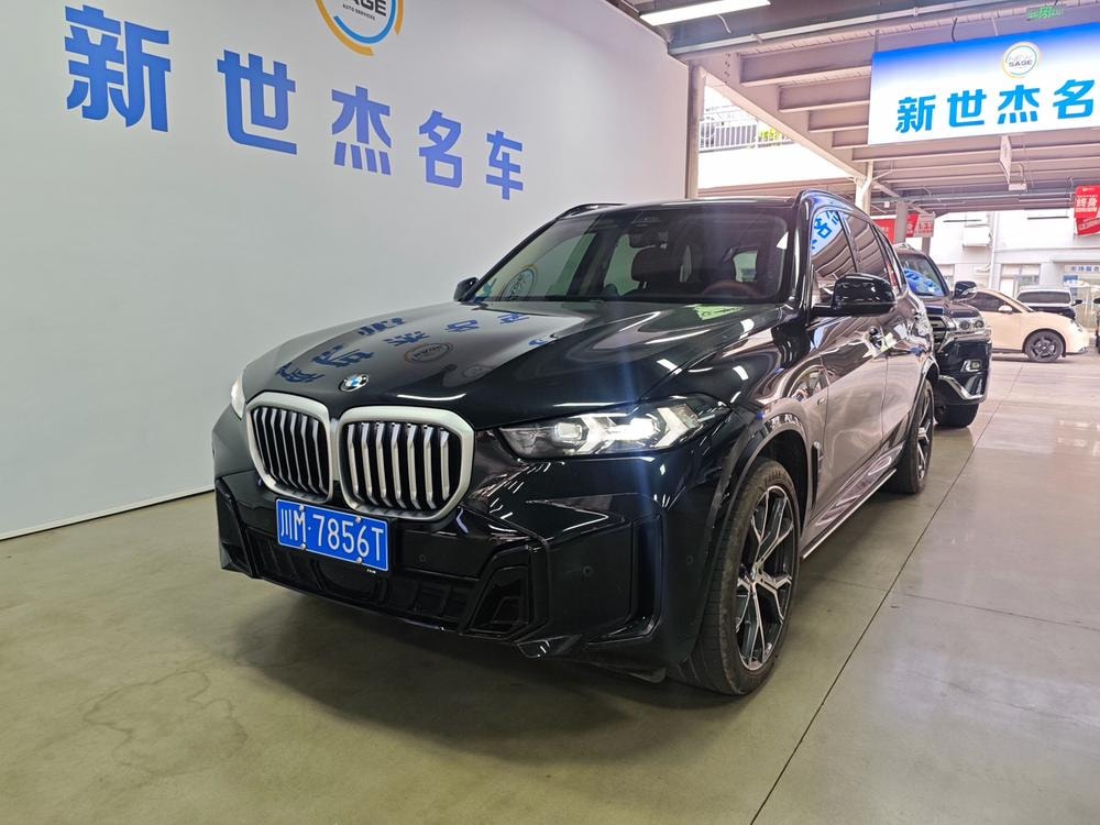 BMW X5 2025 — фото автомобиля