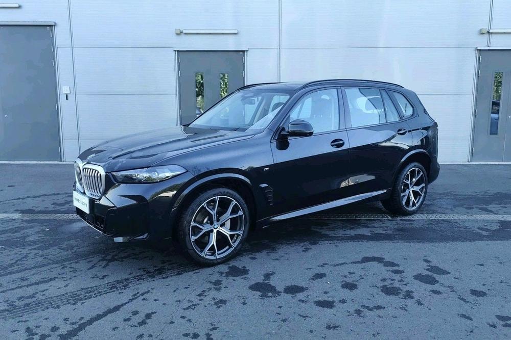 BMW X5 2025 — фото автомобиля