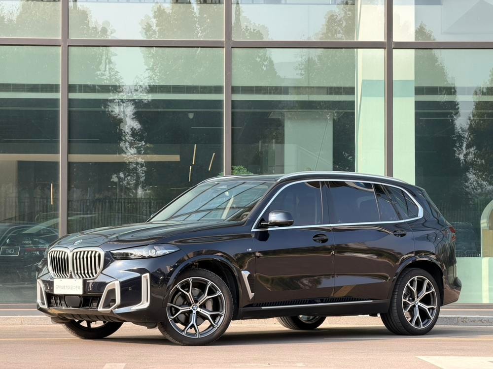 BMW X5 2023 — фото автомобиля