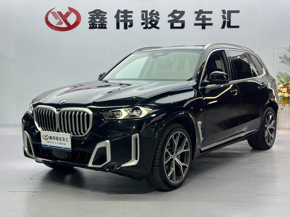 BMW X5 2023 — фото автомобиля