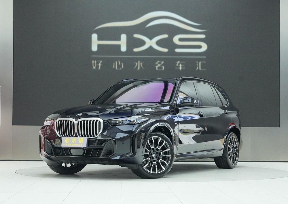 BMW X5 2025 — фото автомобиля