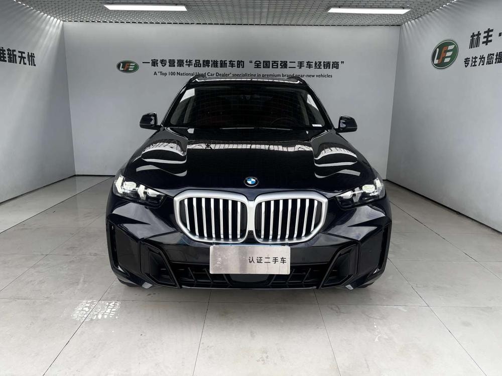 BMW X5 2026 — фото автомобиля