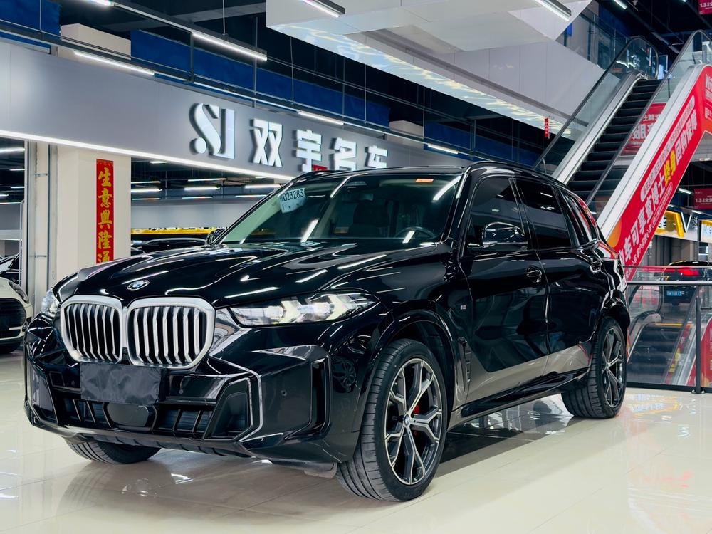 BMW X5 2023 — фото автомобиля