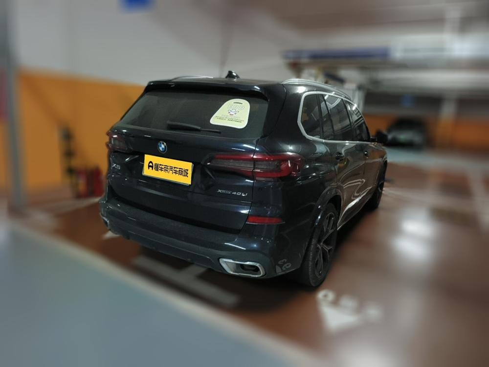BMW X5 2022 — фото автомобиля