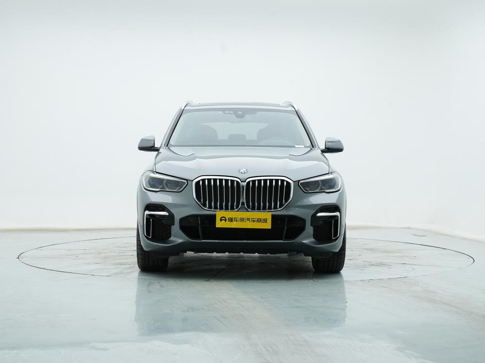 BMW X5 2022 — фото автомобиля
