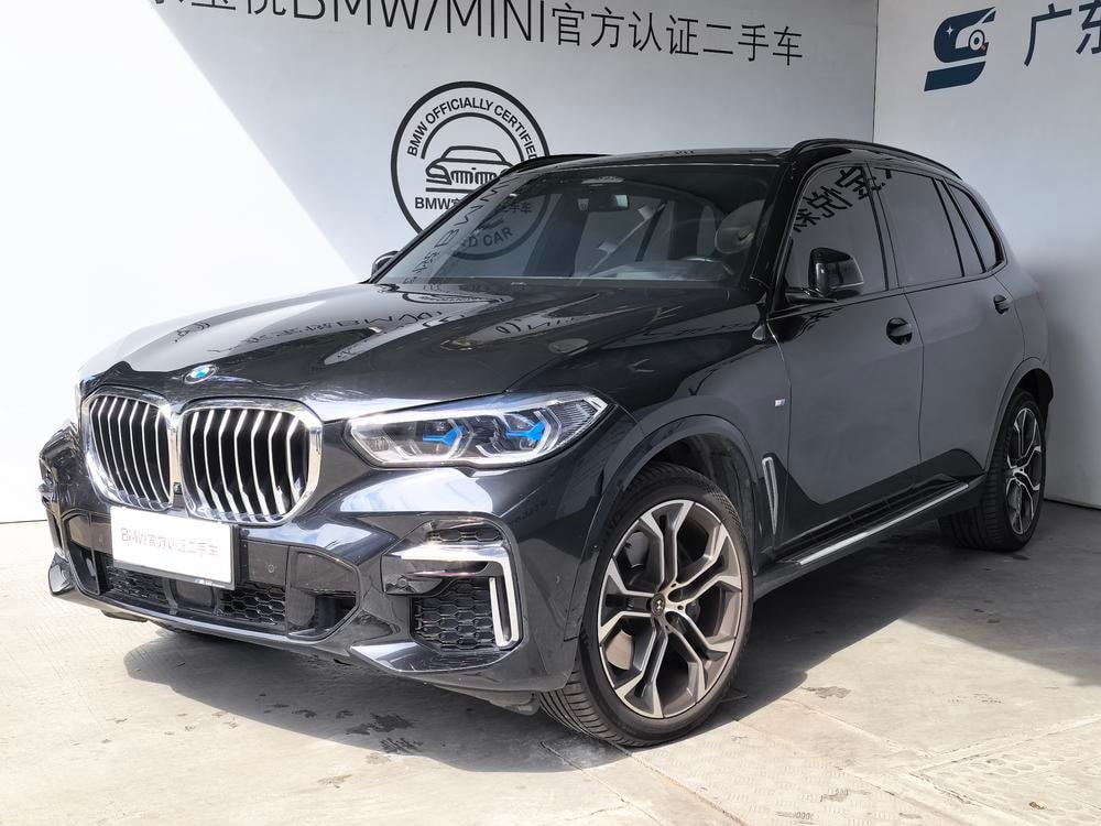 BMW X5 2022 — фото автомобиля