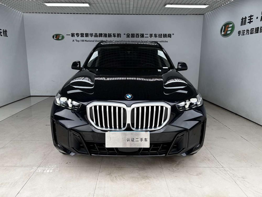 BMW X5 2026 — фото автомобиля