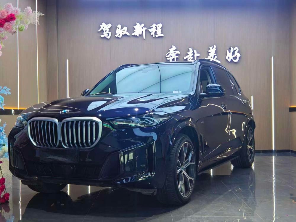 BMW X5 2023 — фото автомобиля