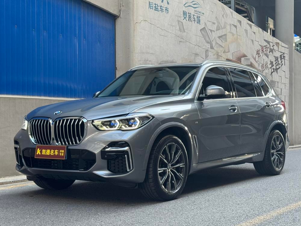 BMW X5 2022 — фото автомобиля