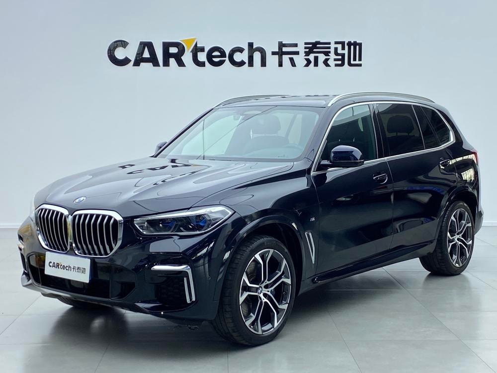 BMW X5 2022 — фото автомобиля 1