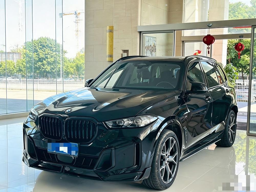 BMW X5 2023 — фото автомобиля