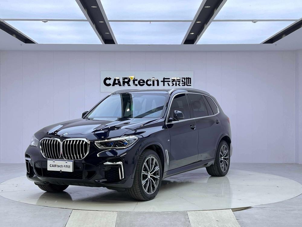 BMW X5 2022 — фото автомобиля