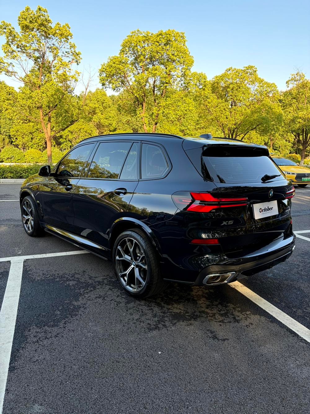 BMW X5 2023 — фото автомобиля 1