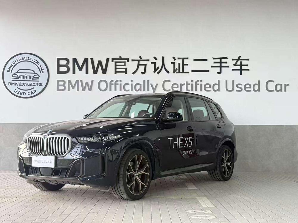 BMW X5 2025 — фото автомобиля