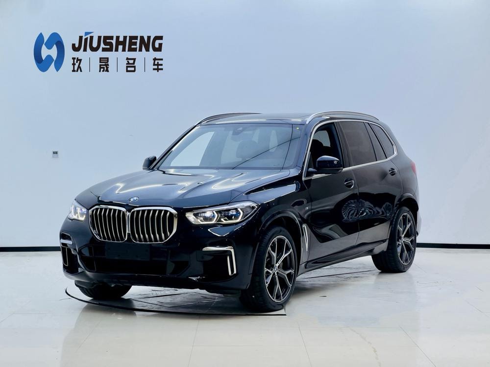 BMW X5 2022 — фото автомобиля 1