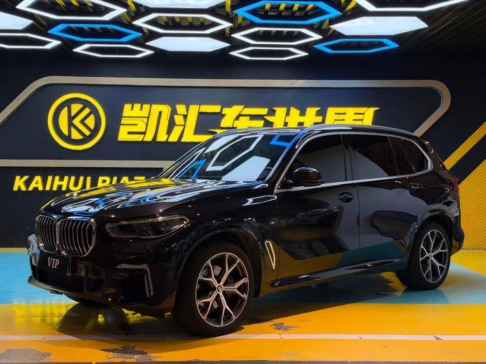 BMW X5 2022 — фото автомобиля