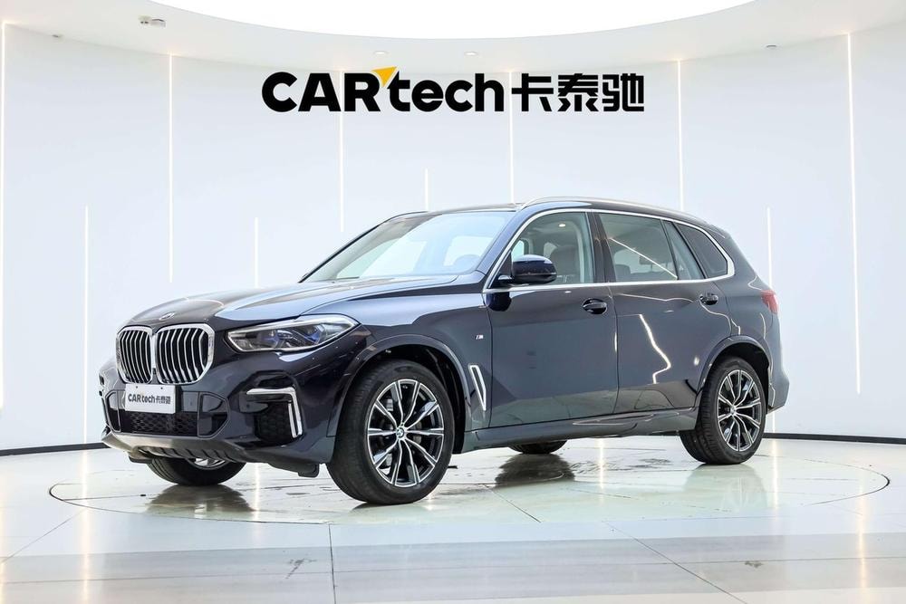 BMW X5 2022 — фото автомобиля 1
