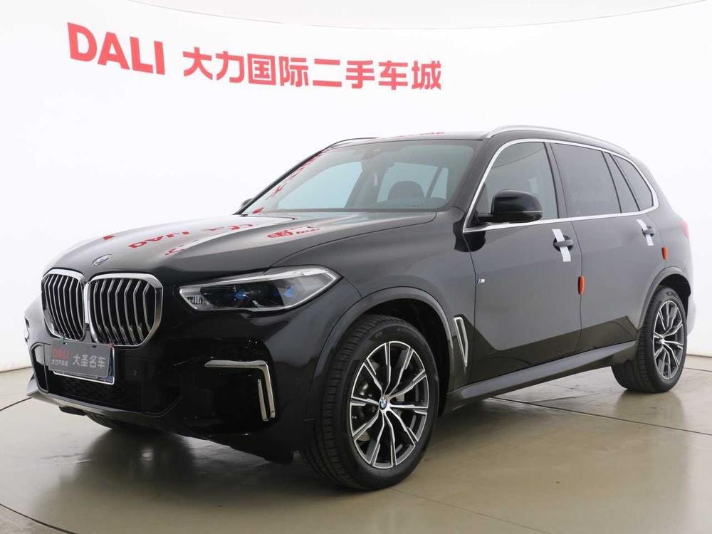 BMW X5 2022 — фото автомобиля 1