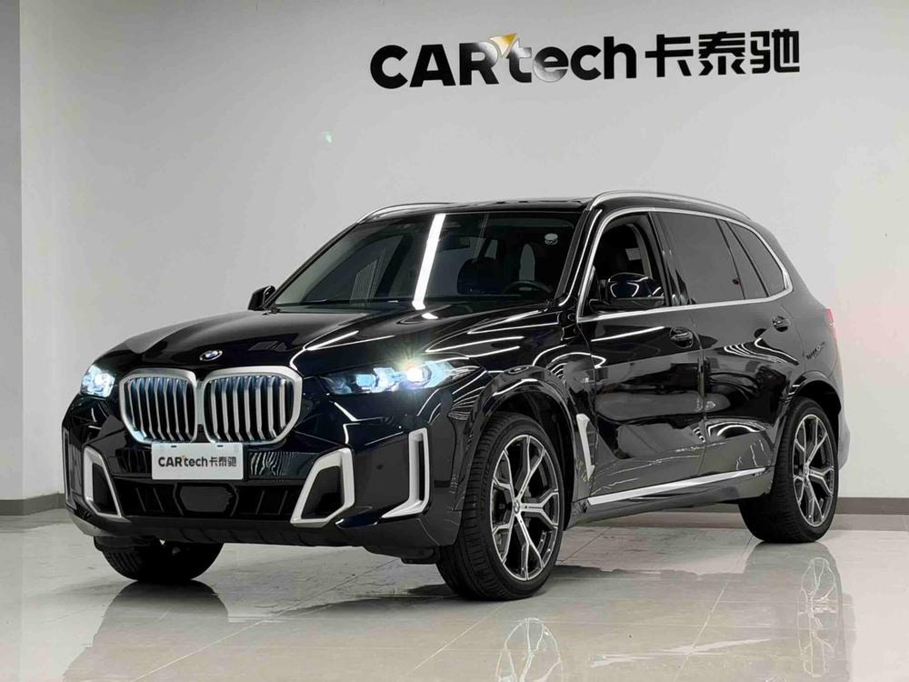 BMW X5 2023 — фото автомобиля 1