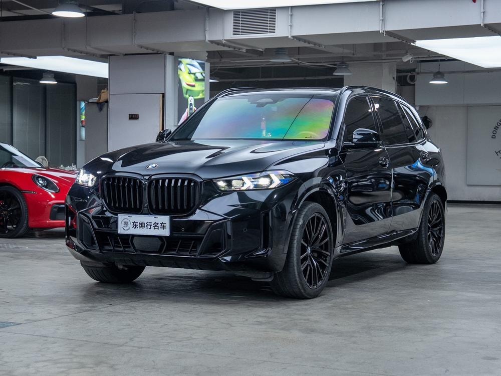 BMW X5 2023 — фото автомобиля