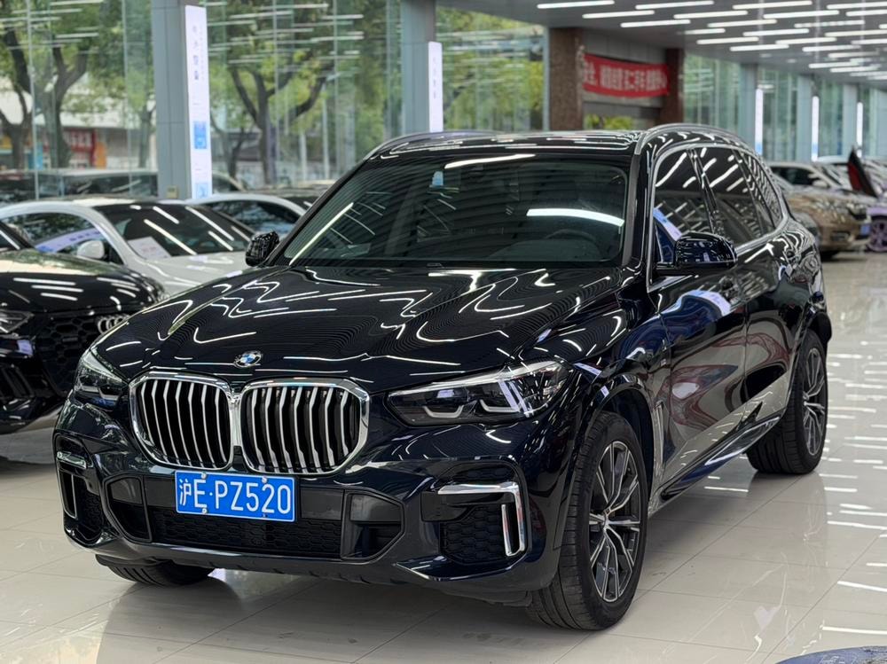 BMW X5 2022 — фото автомобиля