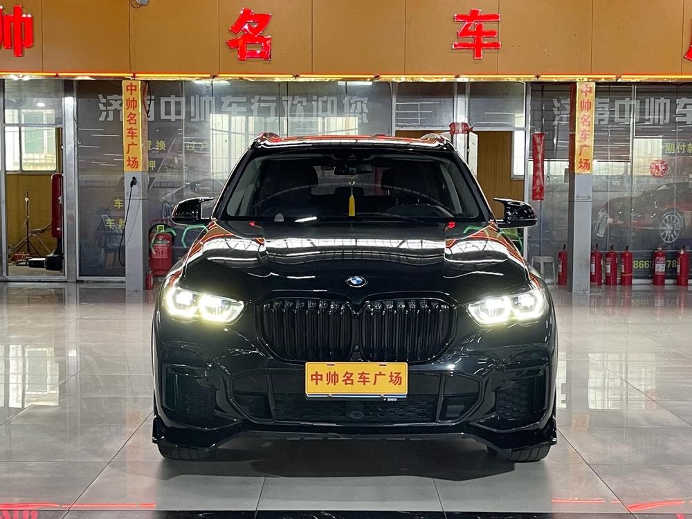 BMW X5 2022 — фото автомобиля