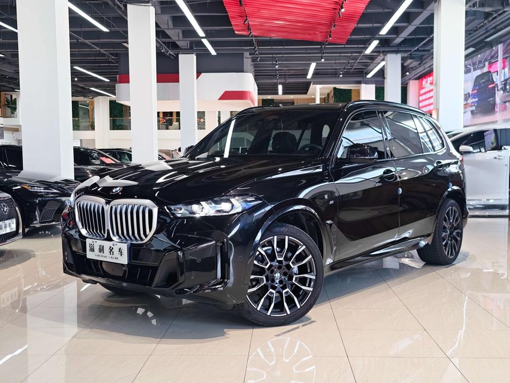 BMW X5 2023 — фото автомобиля