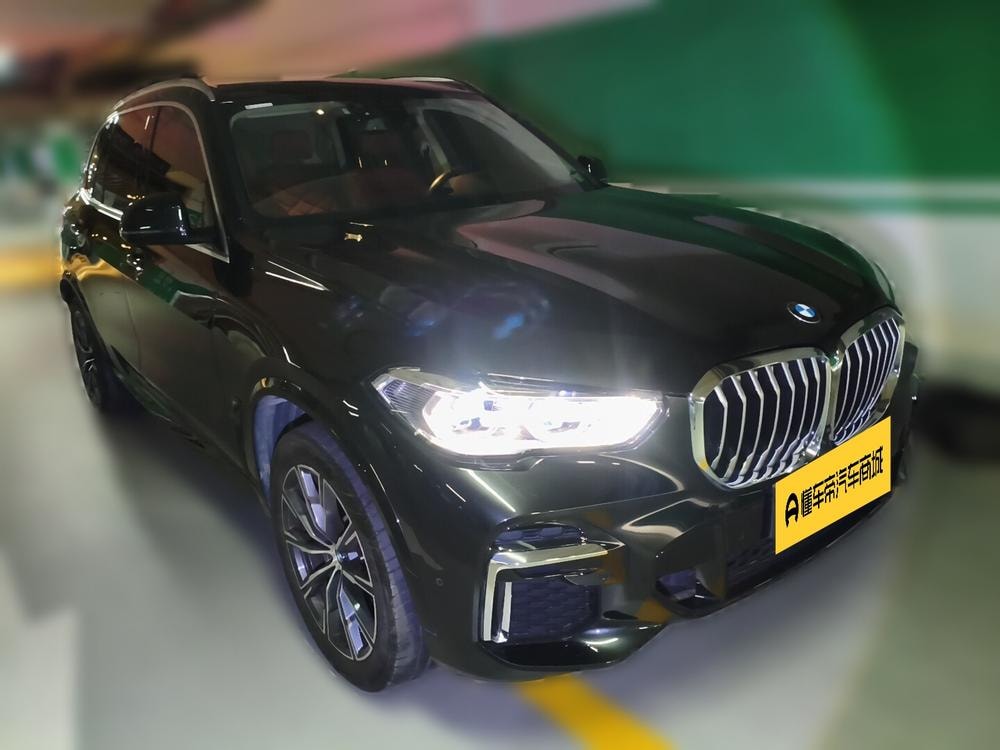 BMW X5 2022 — фото автомобиля