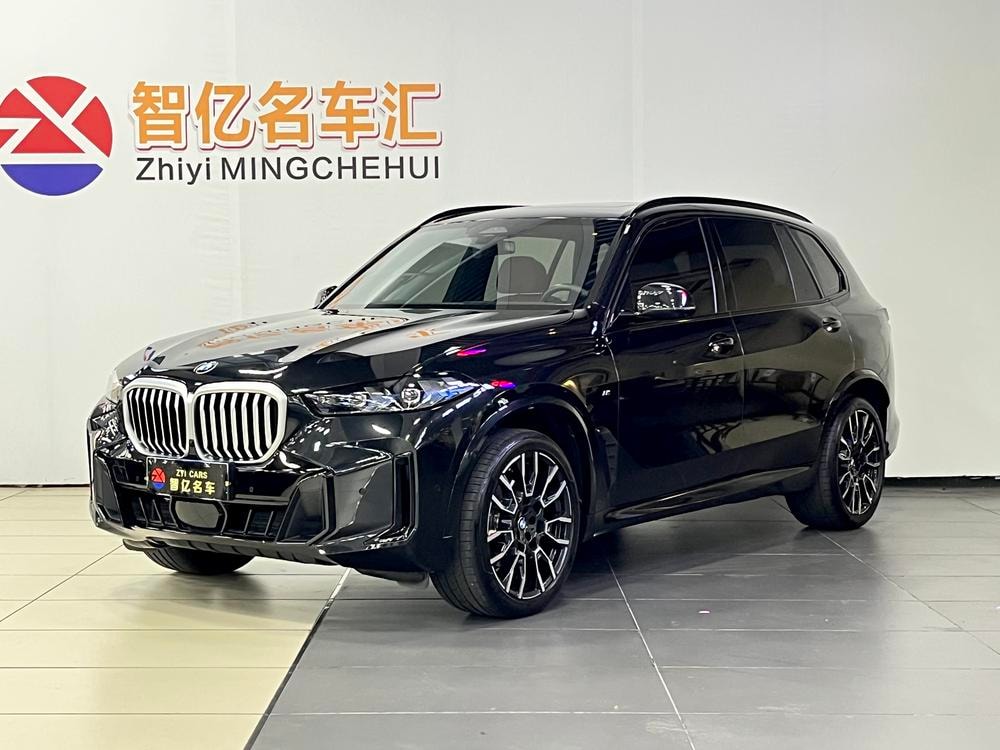 BMW X5 2023 — фото автомобиля 1