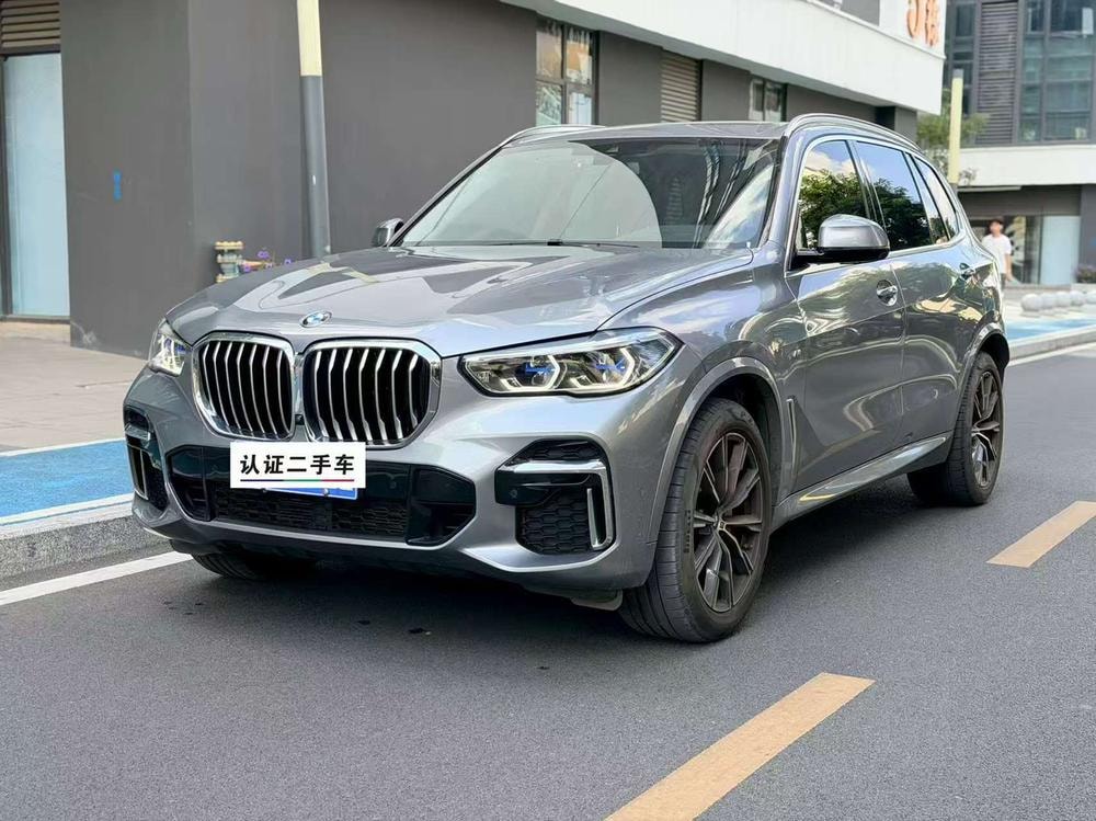 BMW X5 2022 — фото автомобиля