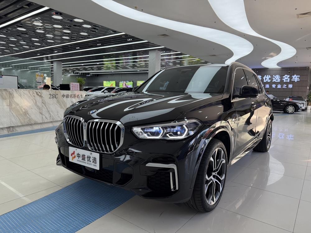 BMW X5 2022 — фото автомобиля 1