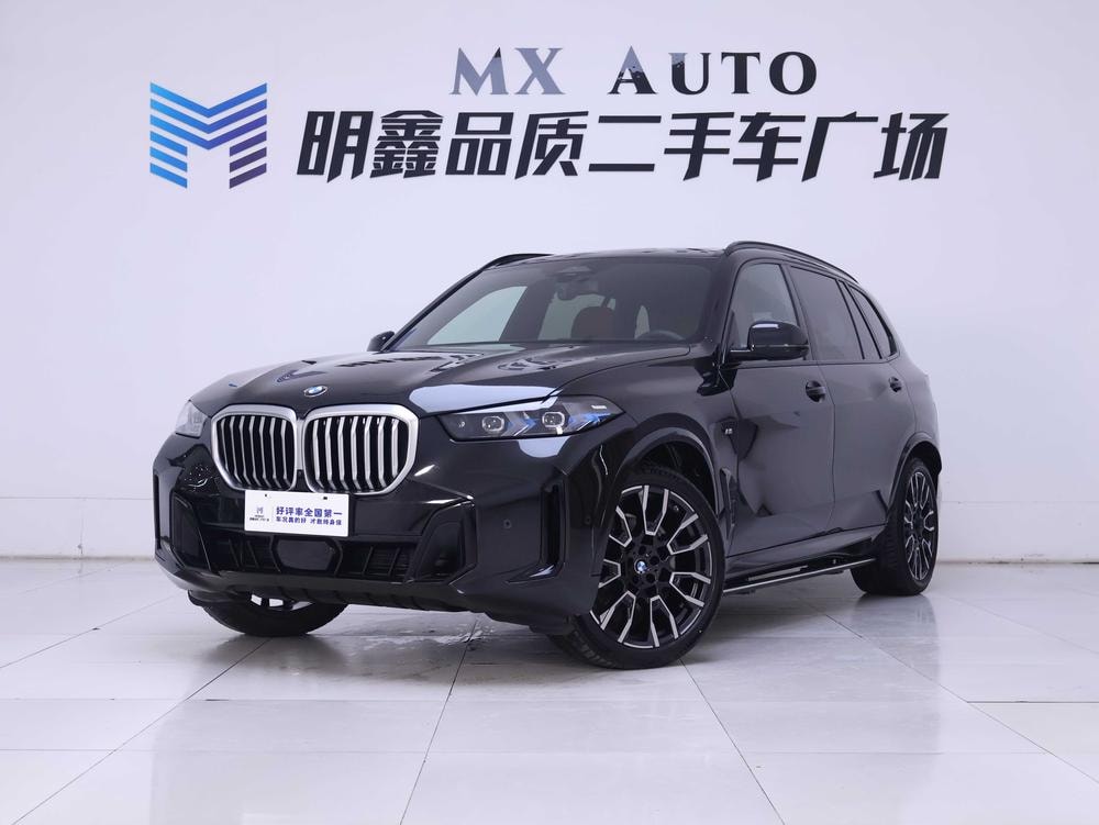 BMW X5 2023 — фото автомобиля