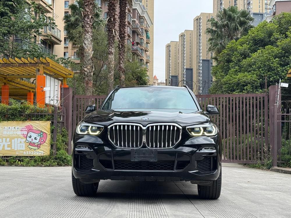 BMW X5 (Import) 2020 — фото автомобиля 1