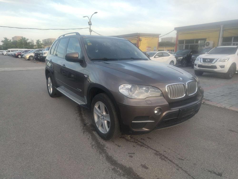 BMW X5 (Import) 2013 — фото автомобиля 1
