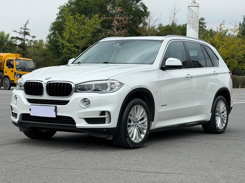 BMW X5 (Import) 2015 — фото автомобиля 1