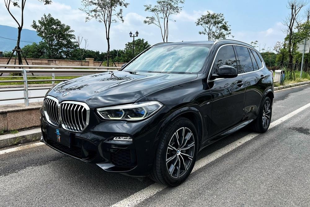 BMW X5 (Import) 2020 — фото автомобиля 1