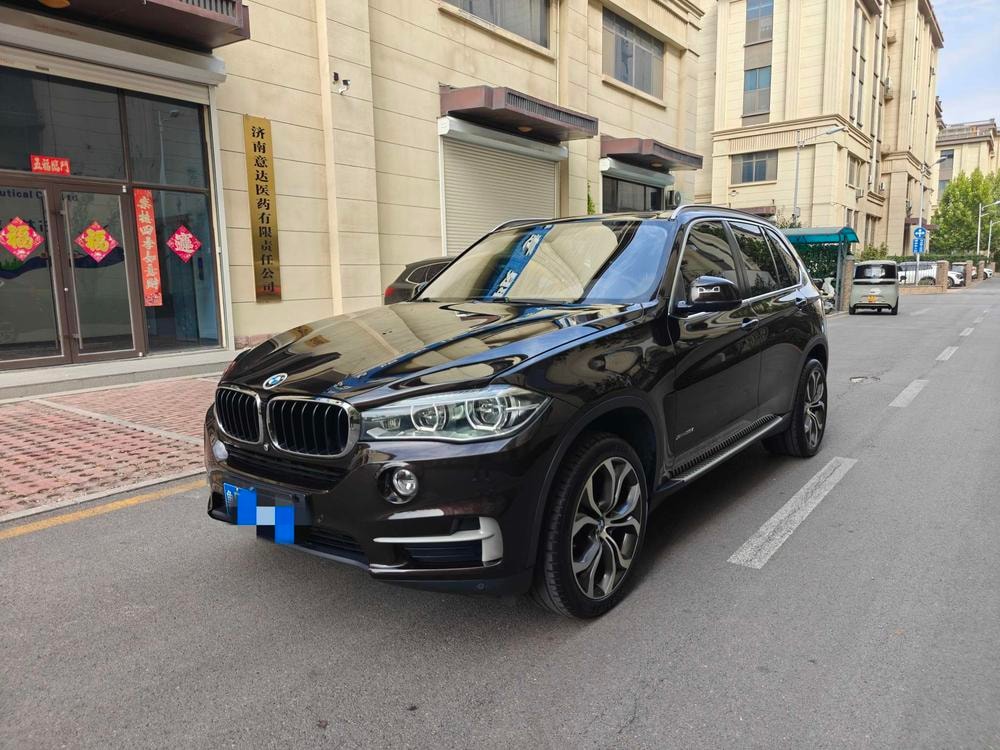 BMW X5 (Import) 2016 — фото автомобиля 1